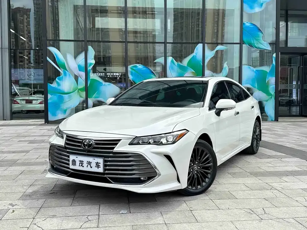 Toyota Avalon — фото 8