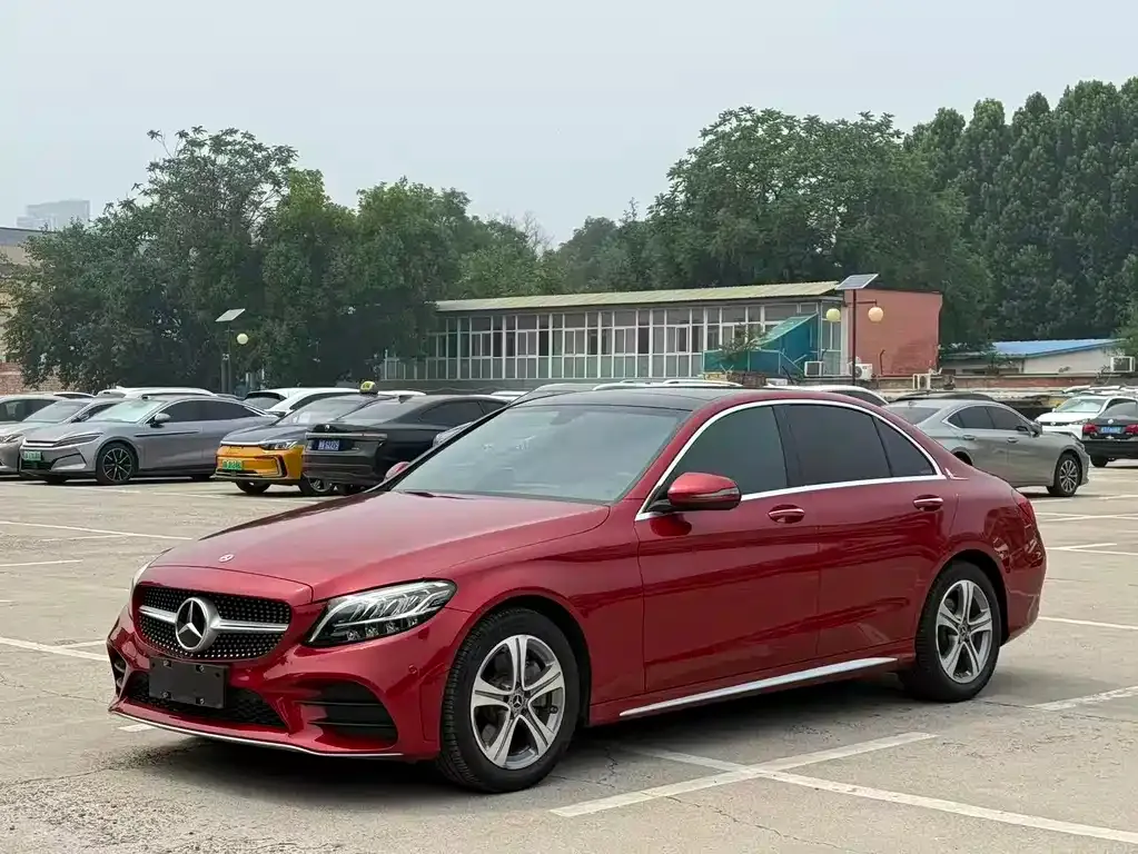 Mercedes-Benz C-Class — фото 1