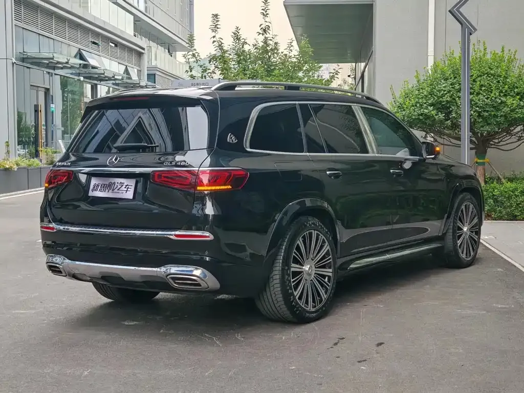 Mercedes-Benz GLS — фото 8