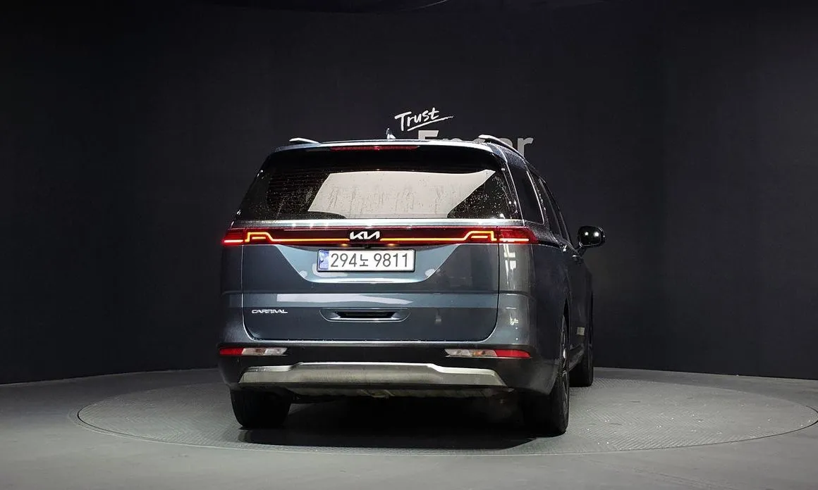 Kia Carnival 2023 из KR, фото 2