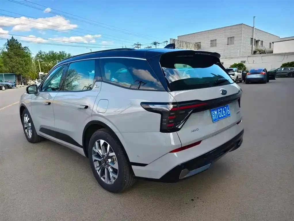 Ford Edge — фото 3
