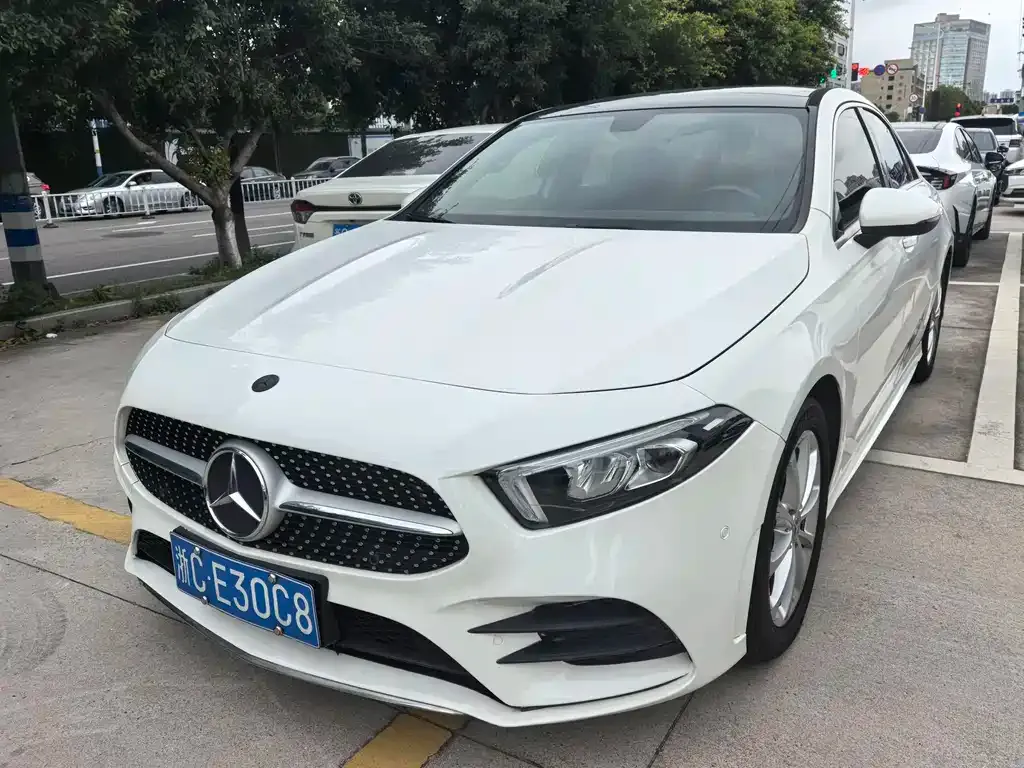 Mercedes-Benz A-Class — фото 1