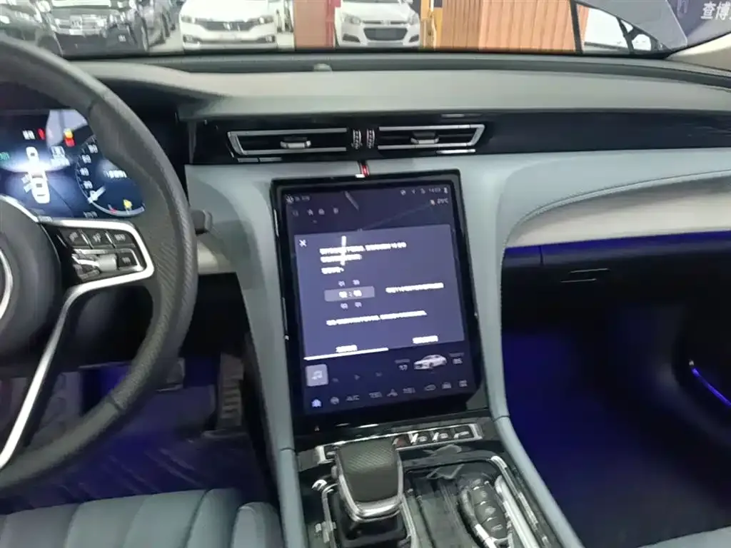 Hongqi H5 PHEV 2025 из CN, фото 10