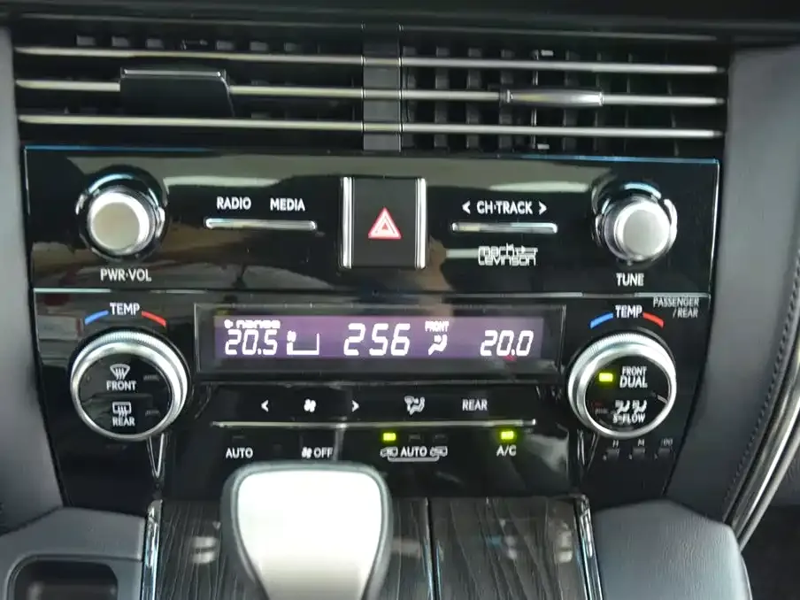 Lexus LM 2022 из CN, фото 10