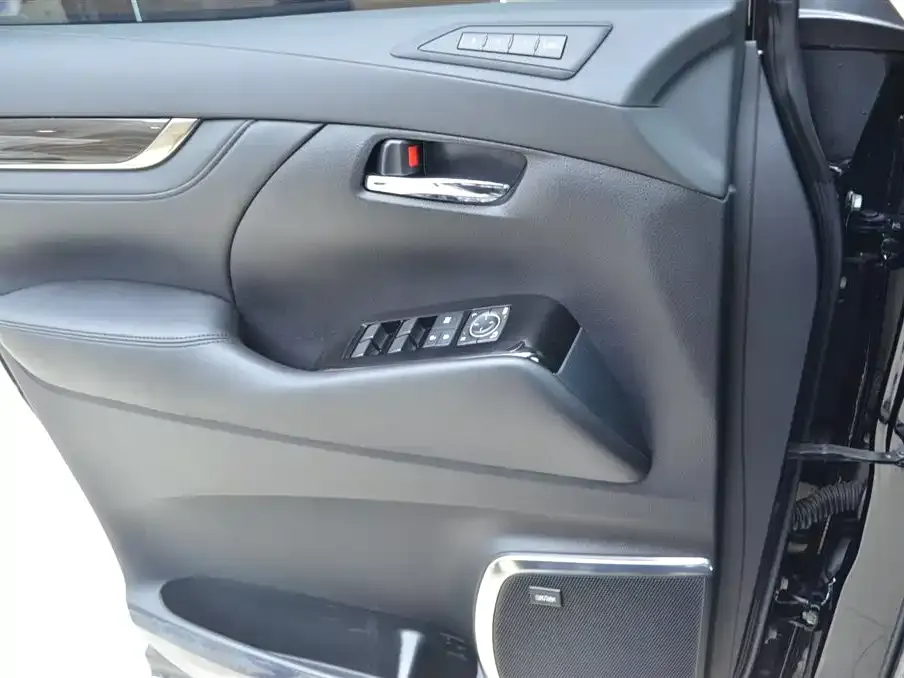 Lexus LM 2022 из CN, фото 3