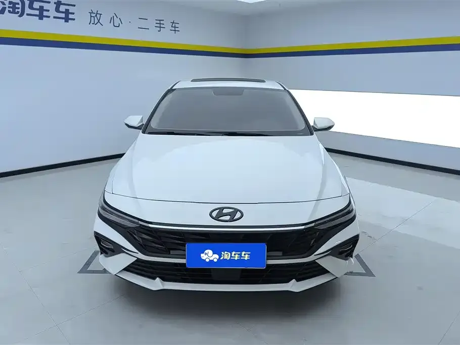 Hyundai Elantra — фото 7