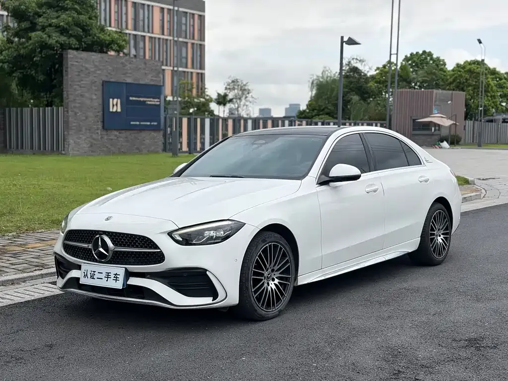 Mercedes-Benz C-Class — фото 1