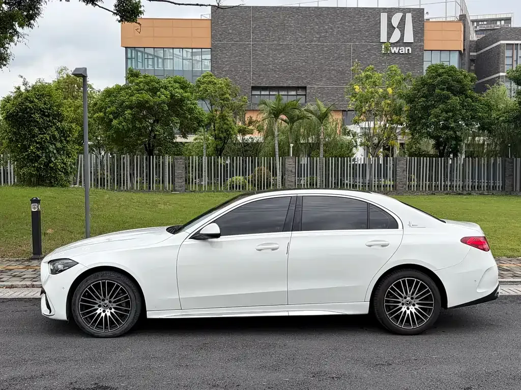Mercedes-Benz C-Class — фото 6