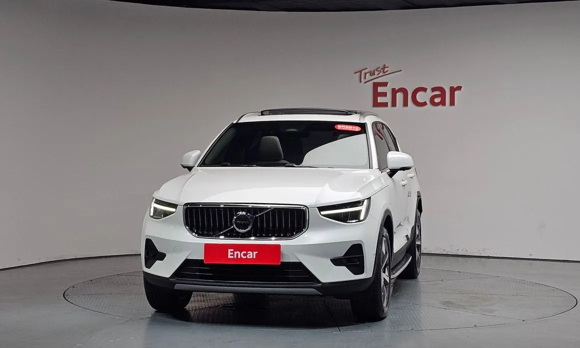 Volvo XC40 2023 из KR, фото 3