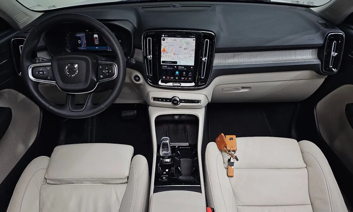 Volvo XC40 2023 из KR, фото 7