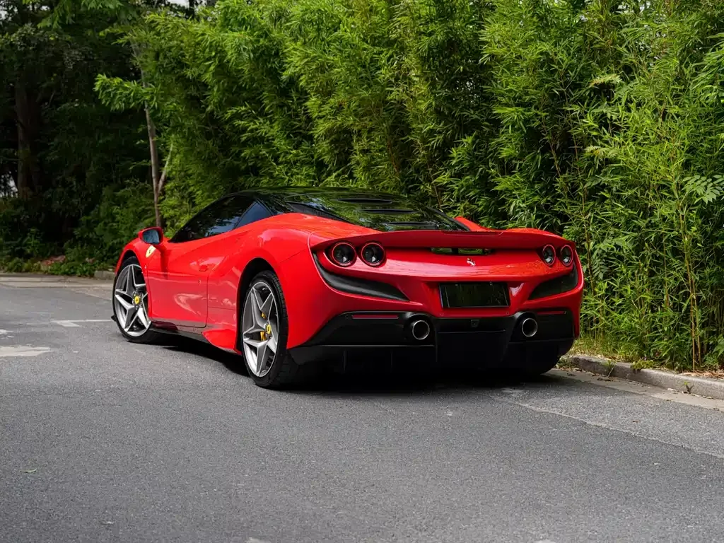 Ferrari F8 — фото 8