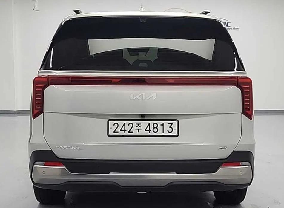 Kia Carnival — фото 2