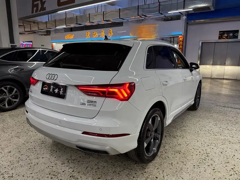 Audi Q3 — фото 6
