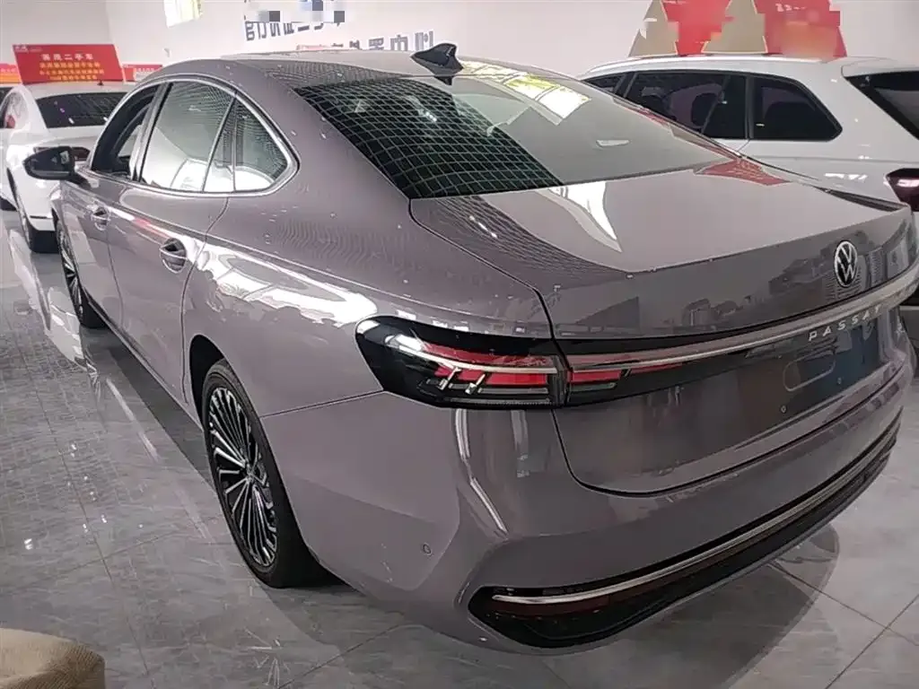 Volkswagen Passat — фото 10