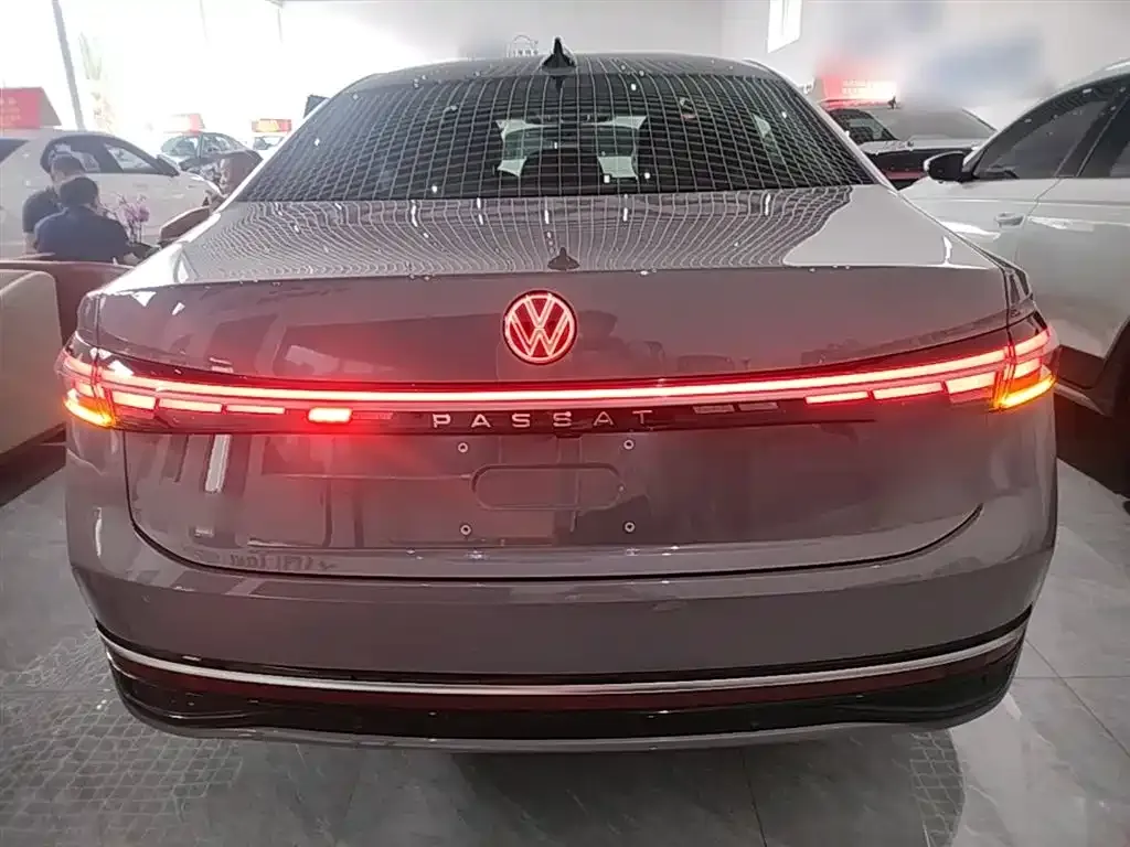 Volkswagen Passat — фото 3