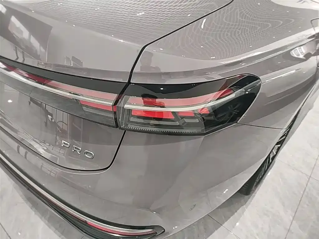 Volkswagen Passat — фото 8