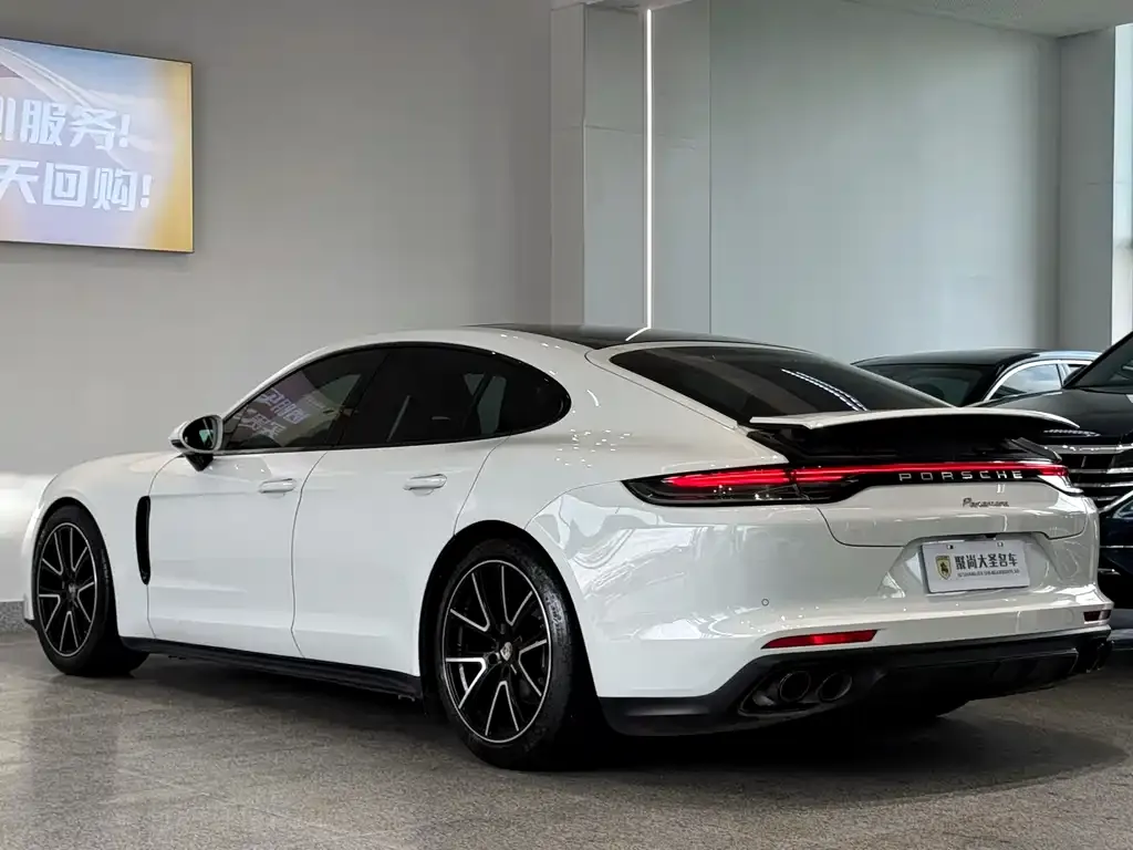 Porsche Panamera — фото 10
