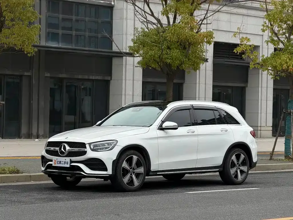 Mercedes-Benz GLC — фото 1