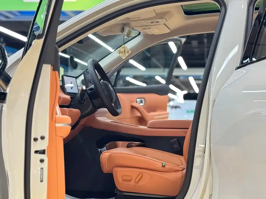 Leapmotor C10 — фото 10