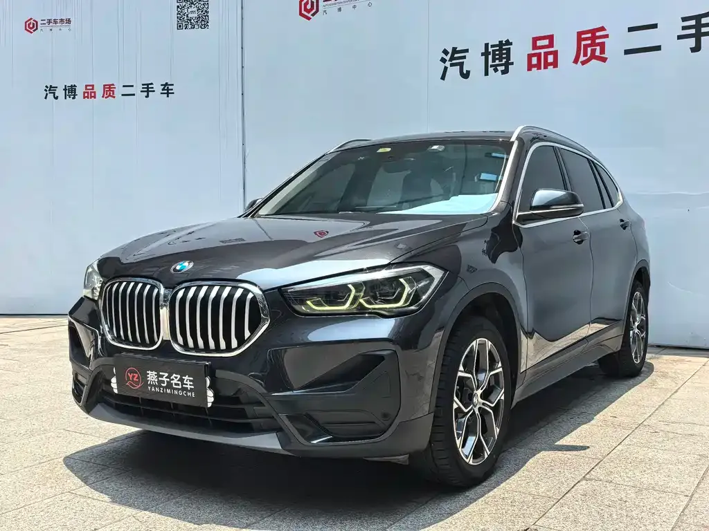 BMW X1 — фото 1