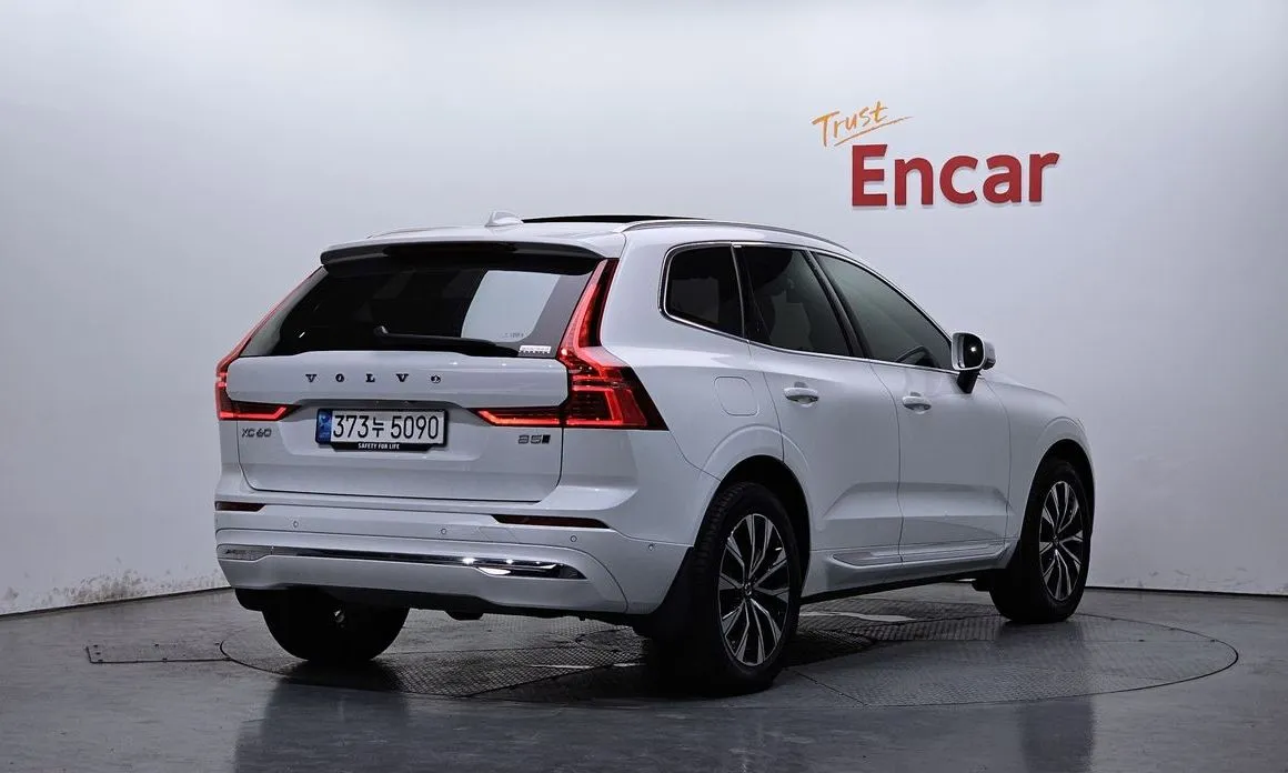 Volvo XC60 2023 из KR, фото 5