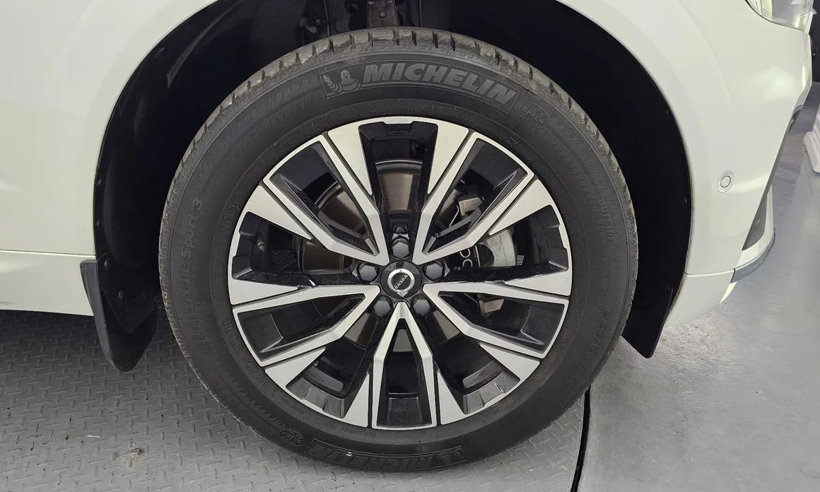 Volvo XC60 2023 из KR, фото 10