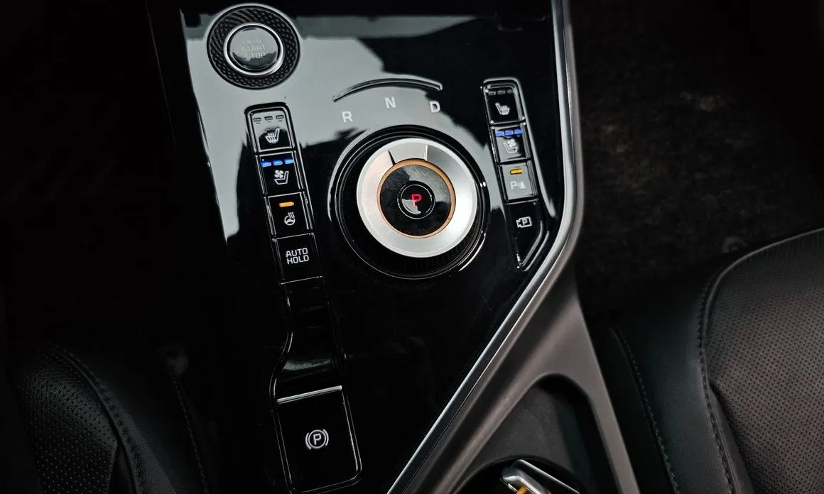 Kia Niro — фото 9