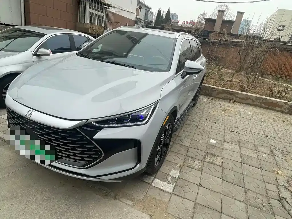 BYD Tang New Energy — фото 1