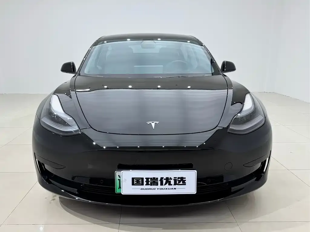 Tesla Model 3 — фото 3