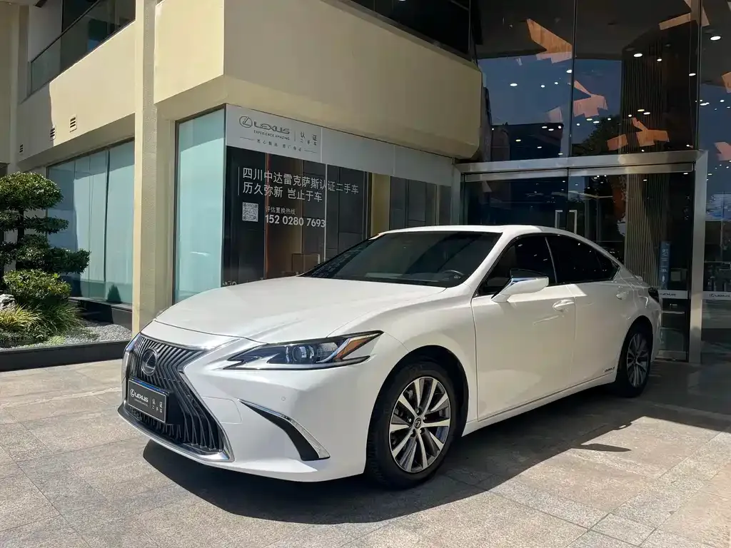 Lexus ES — фото 3