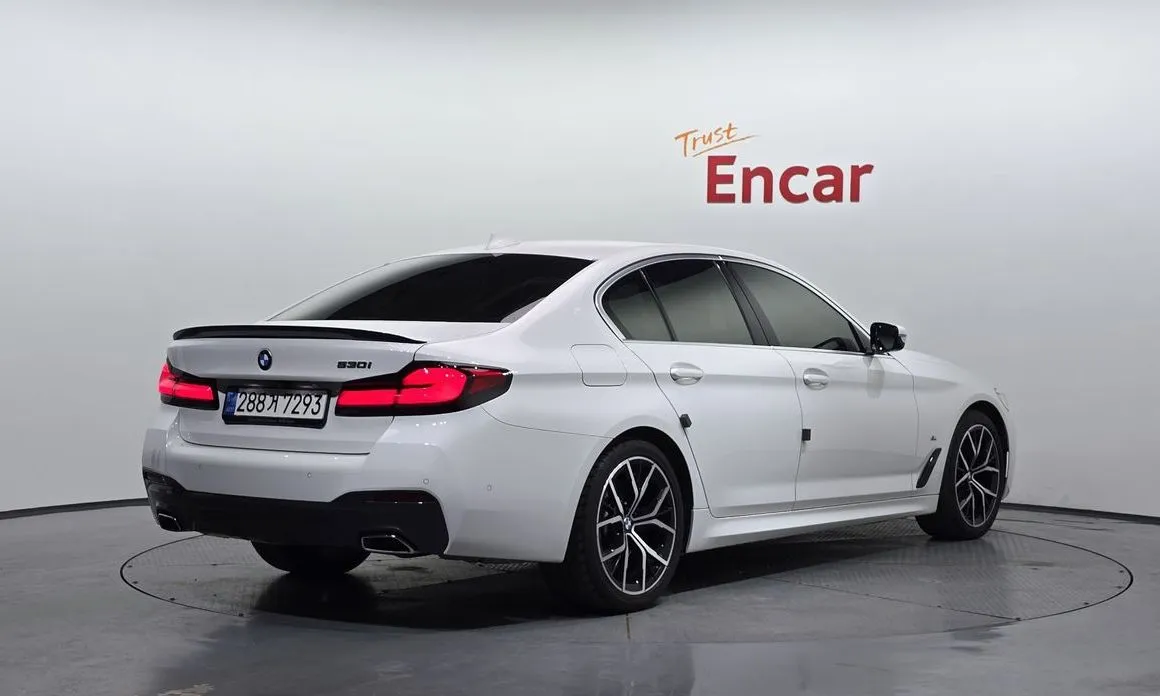 BMW 5-Series 2022 из KR, фото 9