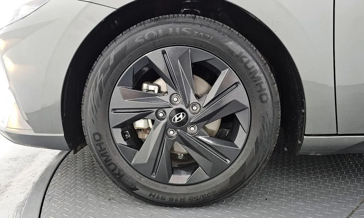 Hyundai AVANTE — фото 9