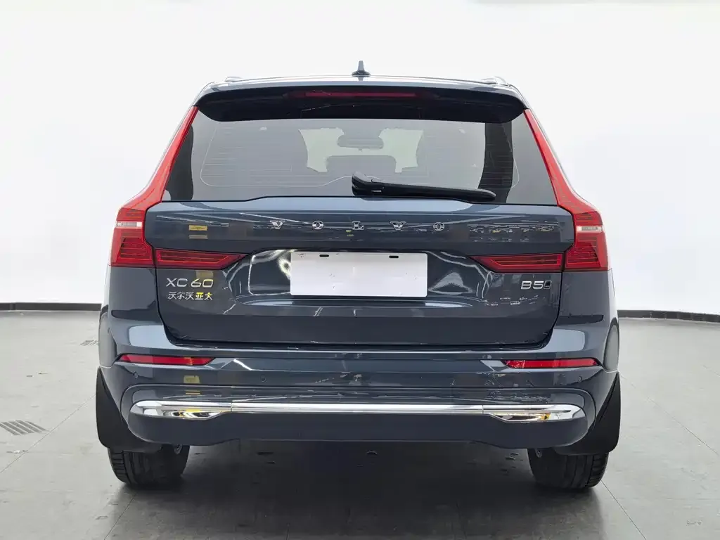 Volvo XC60 — фото 4