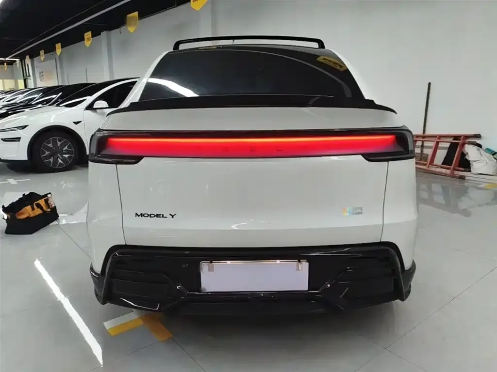 Tesla Model Y L 2026 из CN, фото 2