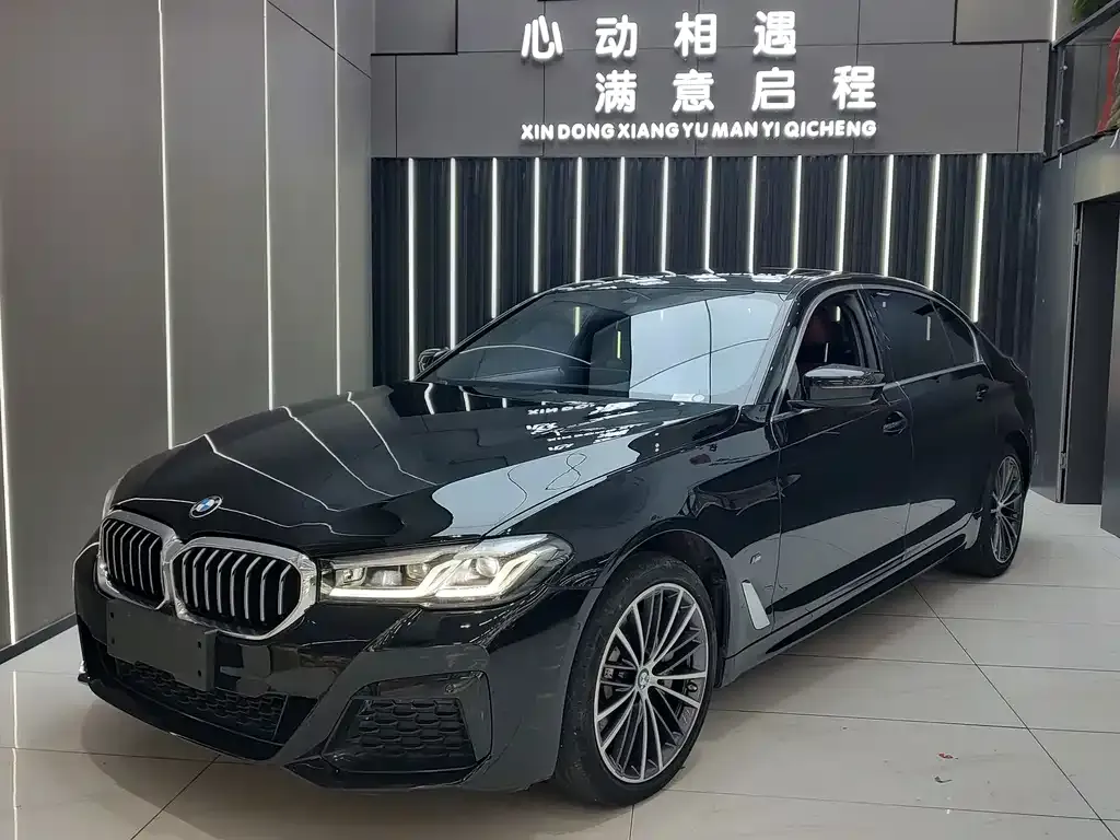 BMW 5 Series — фото 1