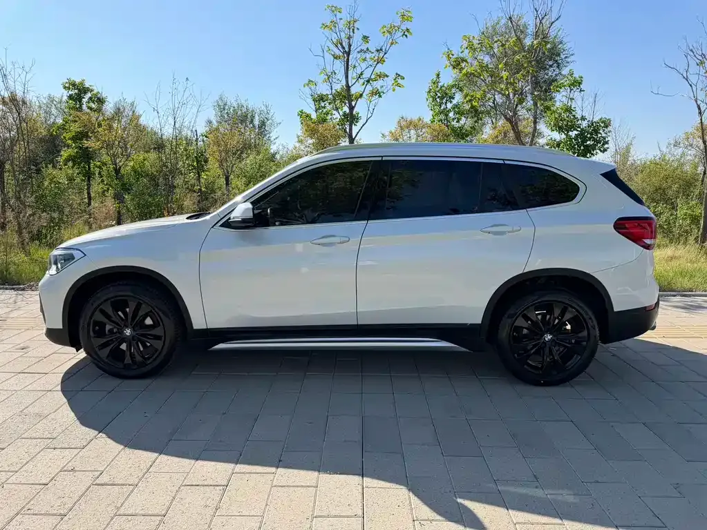 BMW X1 — фото 10