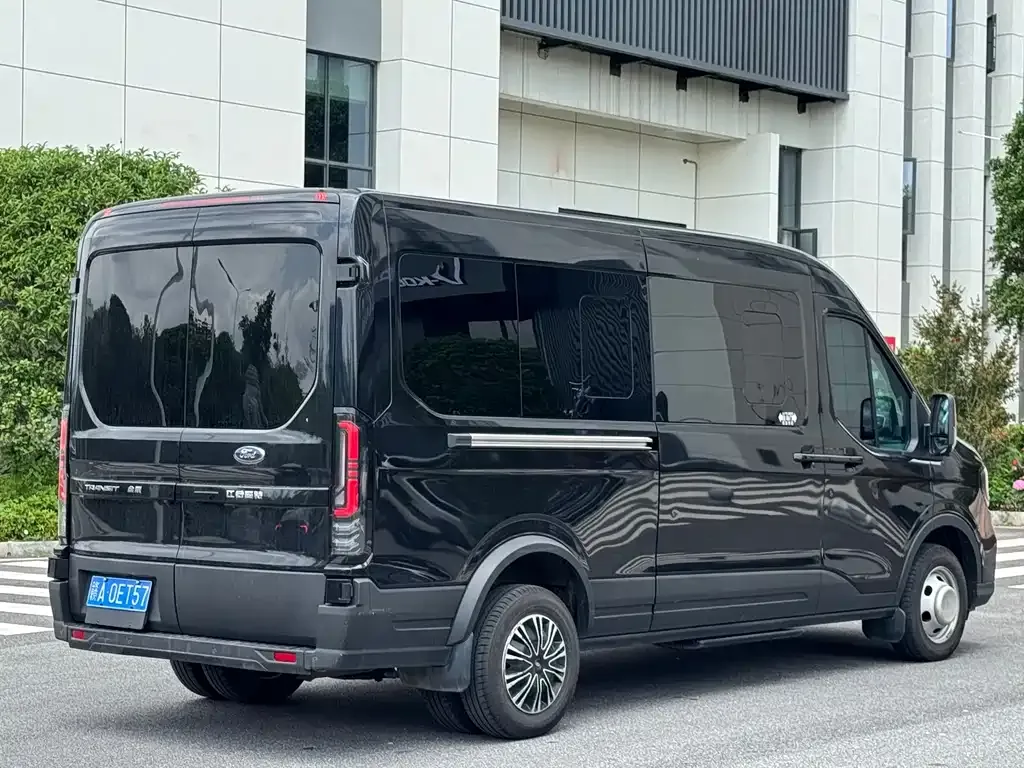 Ford Transit T8 2024 из CN, фото 6