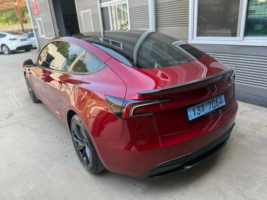 Tesla Model 3 — фото 7