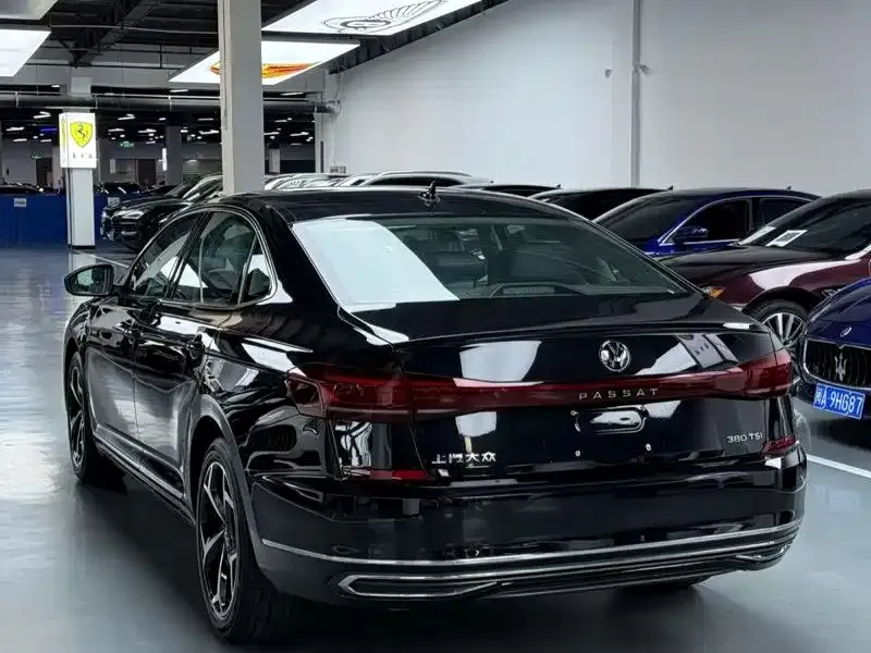 Volkswagen Passat — фото 4