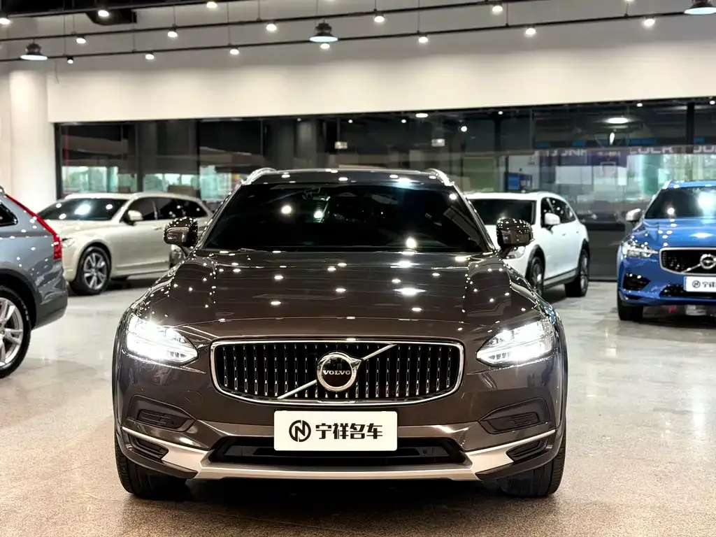 Volvo V90 2024 из CN, фото 4