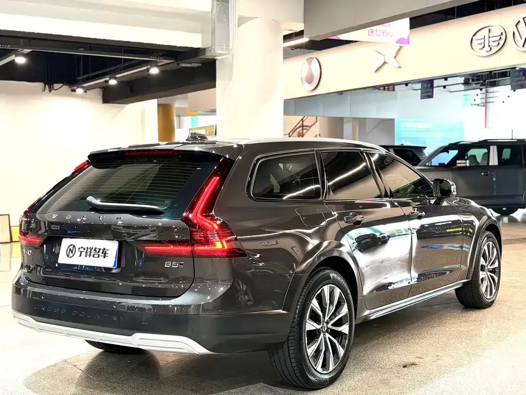Volvo V90 2024 из CN, фото 6