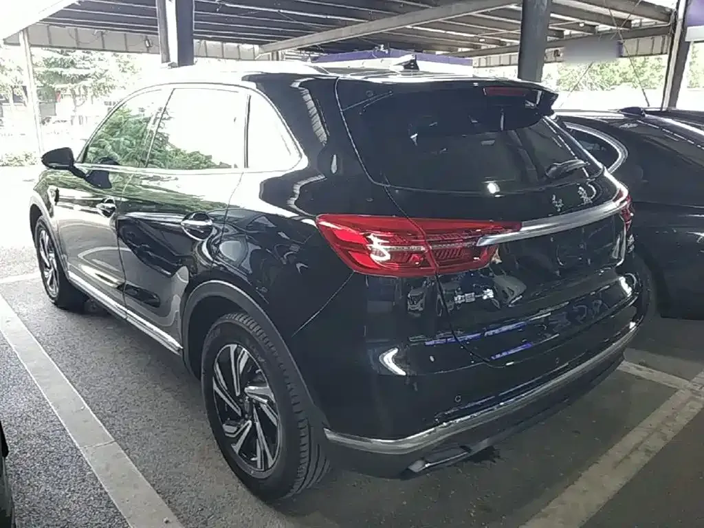 Hongqi HS5 — фото 10