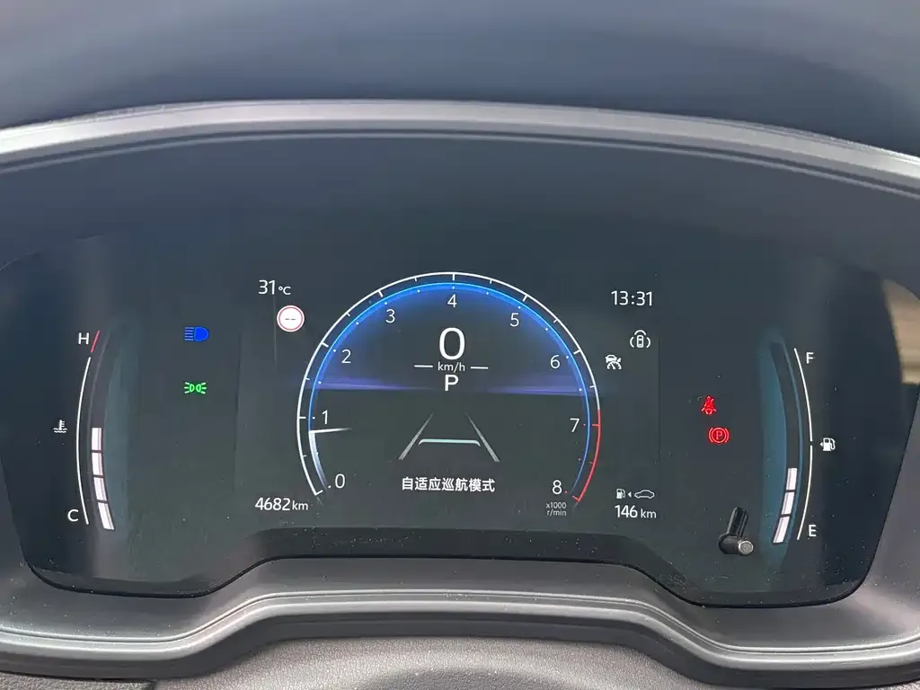 Toyota Corolla Cross — фото 10