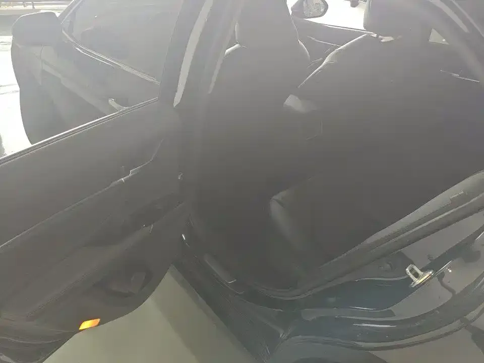Toyota Camry 2023 из CN, фото 2