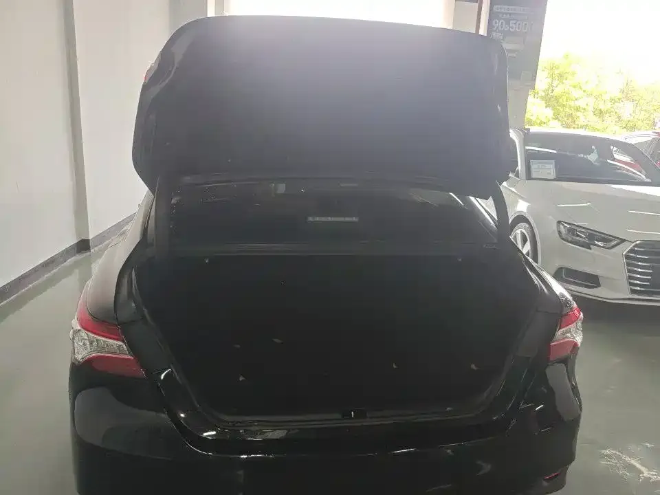 Toyota Camry 2023 из CN, фото 5