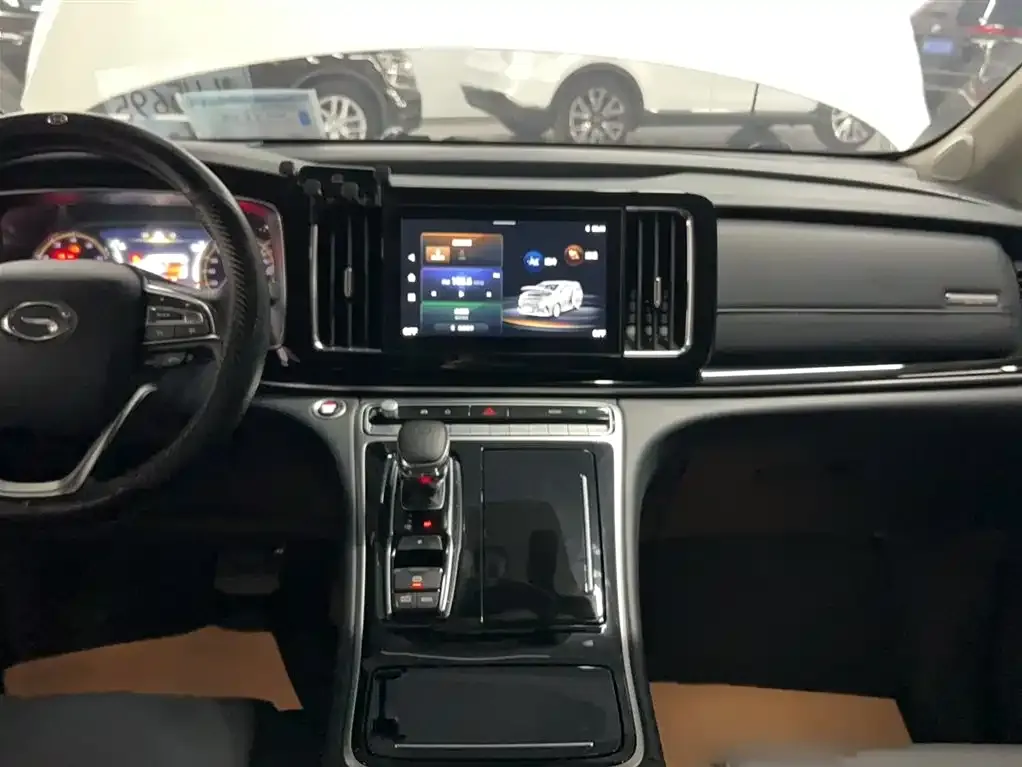 GAC Motor Trumpchi M8 — фото 10