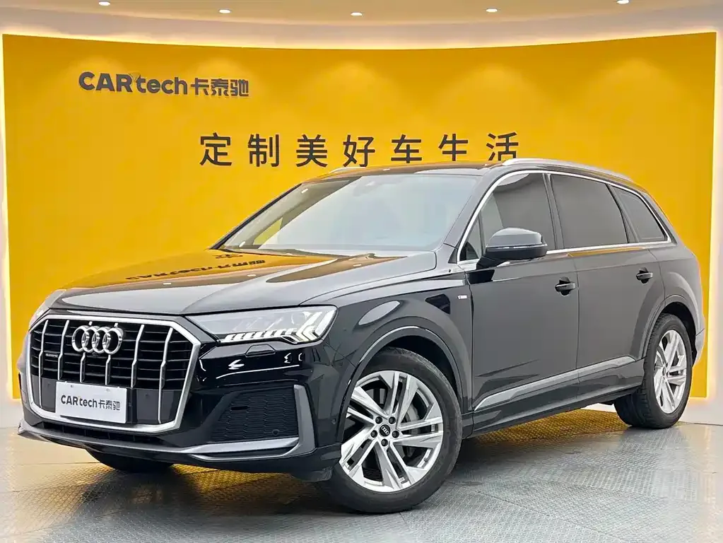 Audi Q7 — фото 1