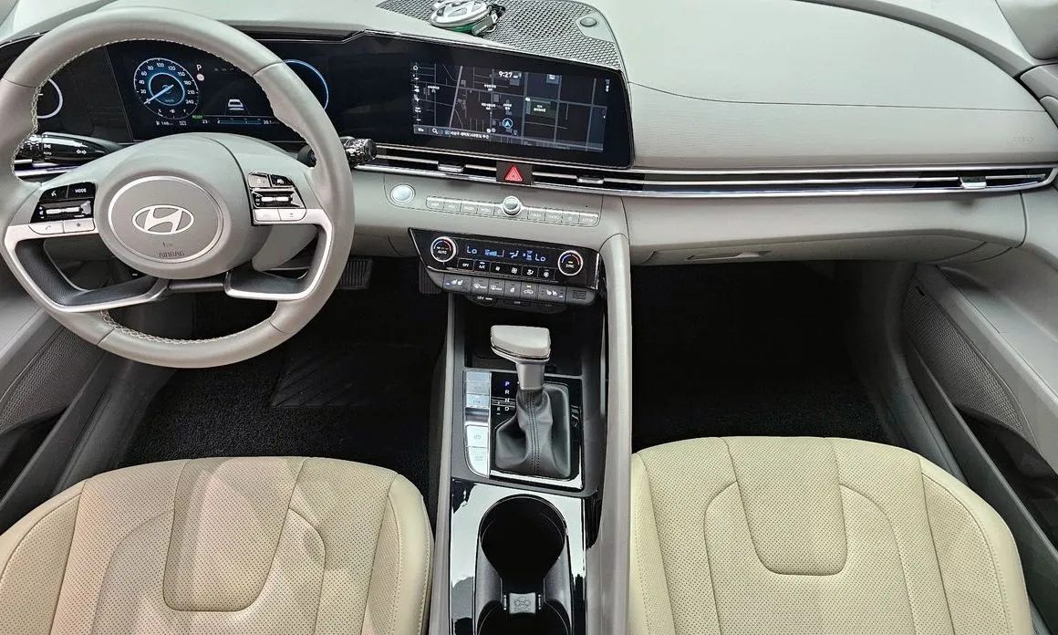 Hyundai AVANTE — фото 10