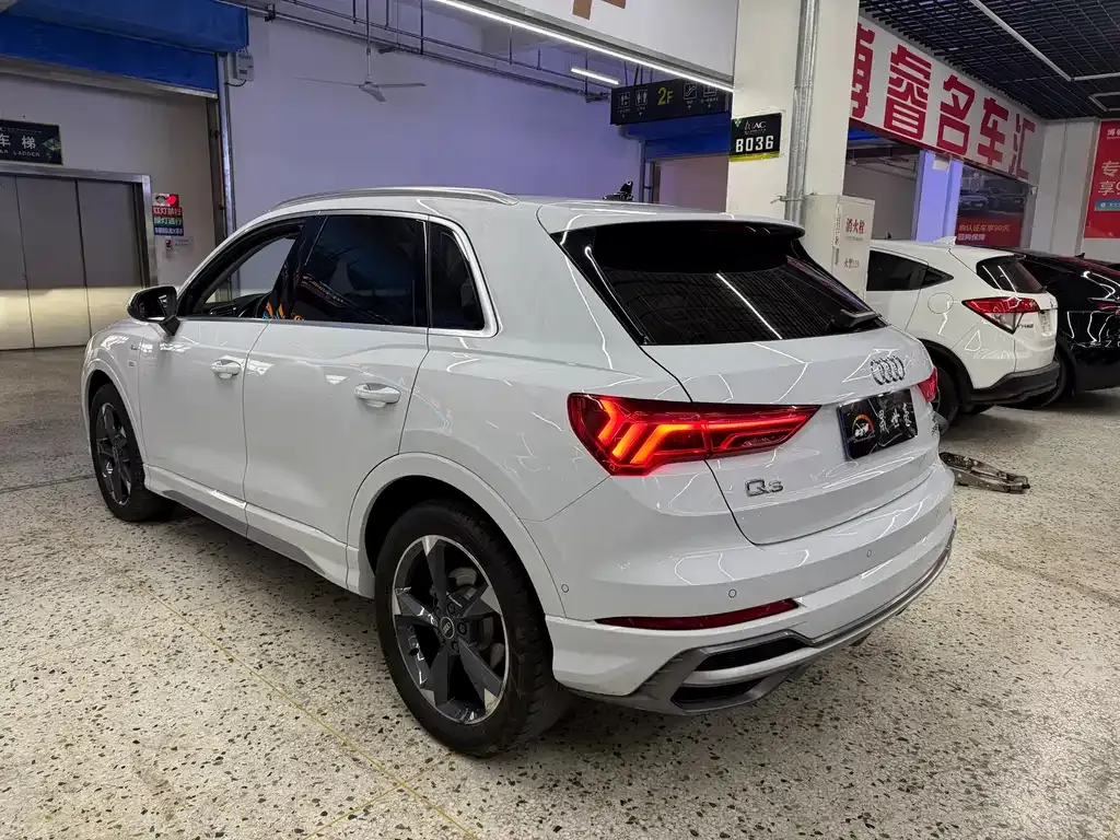 Audi Q3 — фото 9