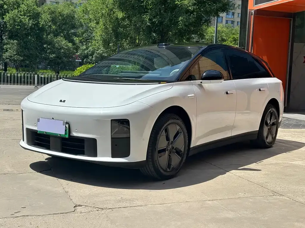 Li Auto i6